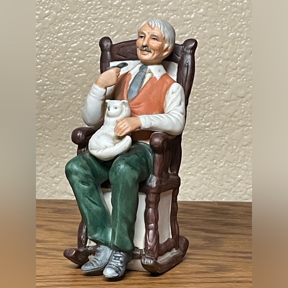 Vintage Ceramic Figurine Old Man In A Rocking Chair W/A Dog Pipe Made In Korea - Picture 5 of 11